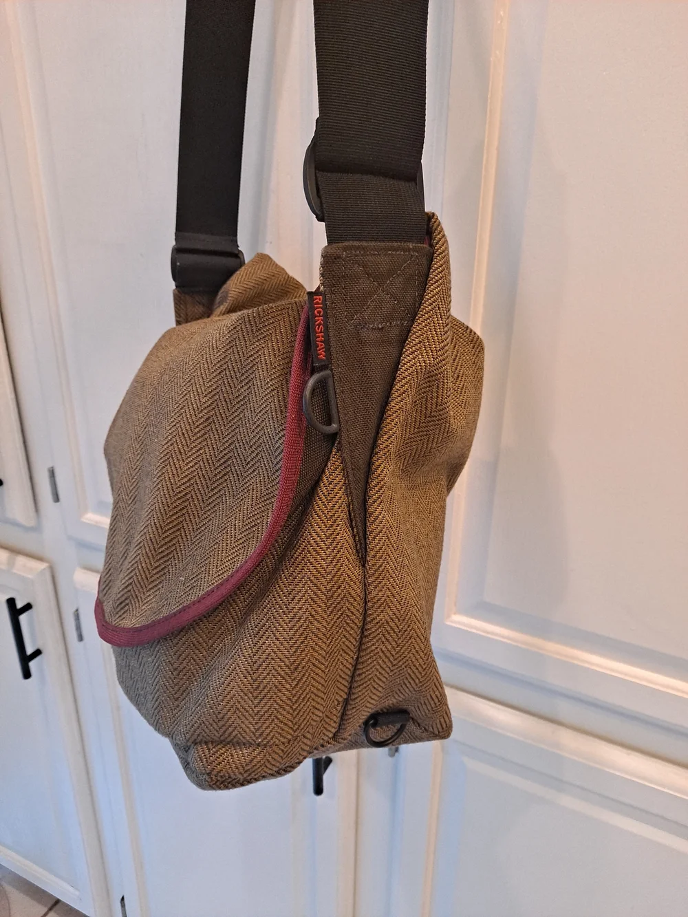 Rickshaw Performance Tweed Tan Herringbone Messenger Burgundy Trim Bagworks Zero